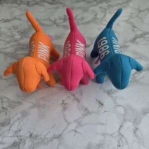 3 VS PINK 1986 Print dog Pink, Blue, Orange